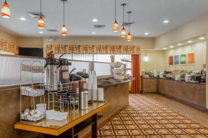 Comfort Suites Golden Isles Gateway - image 7