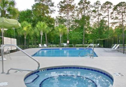Fairfield Inn Suites Brunswick - image 11