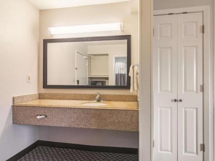 Wingate by Wyndham Brunswick - image 14