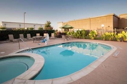 Best Western Premier Bryan College Station - image 10