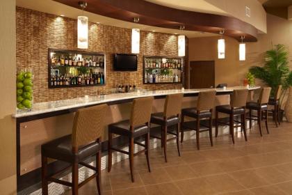 Best Western Premier Bryan College Station - image 4