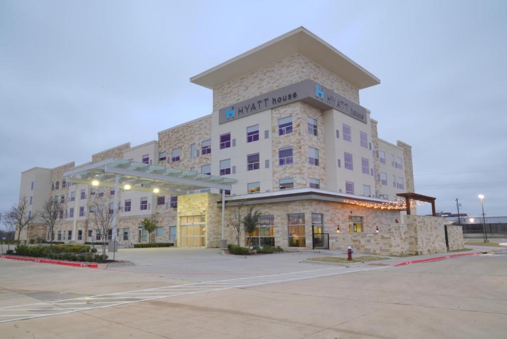 Hyatt House Bryan/College Station - main image