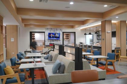 Hyatt House Bryan/College Station - image 10
