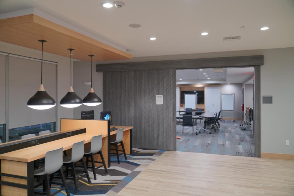 Hyatt House Bryan/College Station - image 5