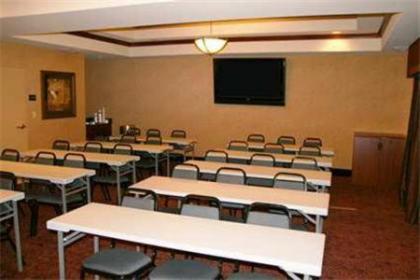Hampton Inn Bryant - image 11