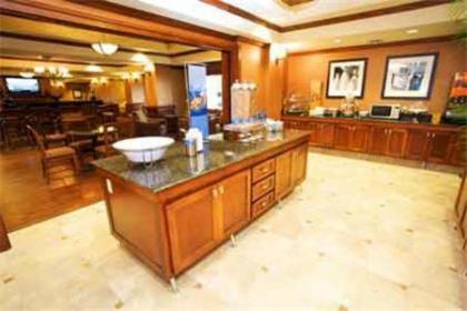 Hampton Inn Bryant - image 14