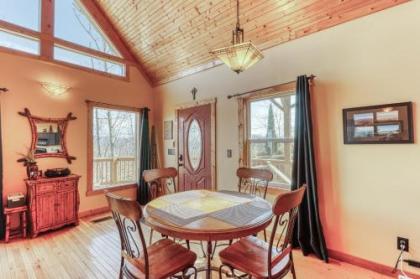 2 Bed 2 Bath Vacation home in Bryson City - image 2
