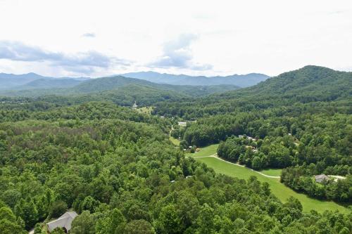 Bryson City Cabin with Private Hot Tub and Pool Table! - image 3