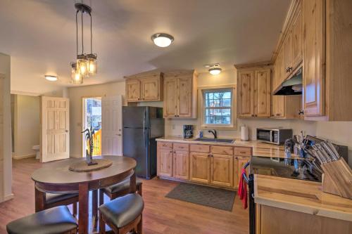 Newly Built Smoky Mtn Cabin Near Bryson City! - image 4
