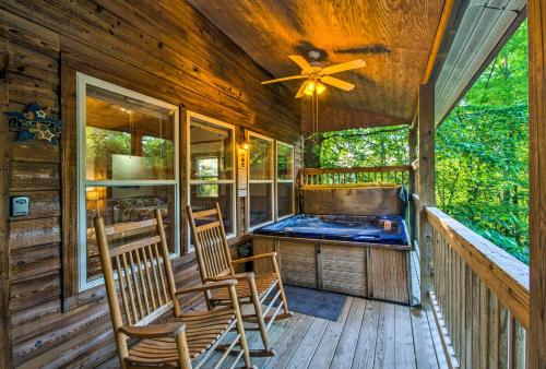 Nantahala Gorge Cabin with Hot Tub - 7 Mi to Tsali! - main image