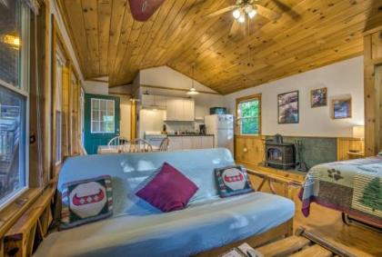 Nantahala Gorge Cabin with Hot Tub - 7 Mi to Tsali! - image 3