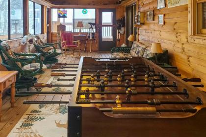 Smoky Mountain Living Grand Cabin with Hot Tub - image 9