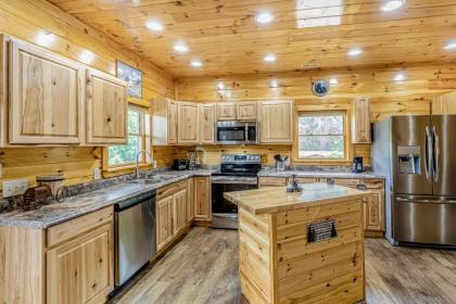 Hilltop Cabin - image 5