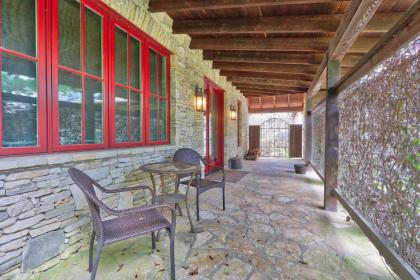 Fall Creek Vineyards Wine Country Inn - image 10