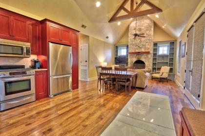 Fall Creek Vineyards Wine Country Inn - image 3