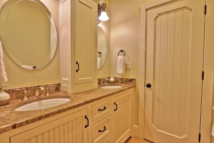Fall Creek Vineyards Wine Country Inn - image 8