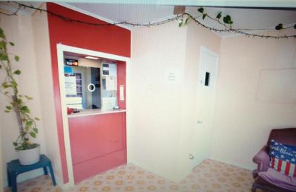 Budget Inn Buffalo - image 6