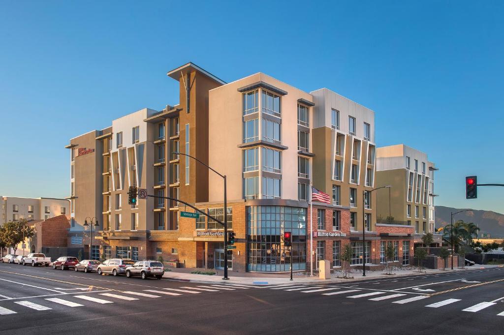 Hilton Garden Inn Burbank Downtown - main image