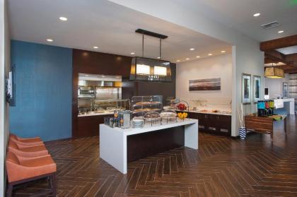 Hilton Garden Inn Burbank Downtown - image 11