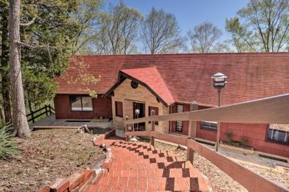 Ledge Lodge with Pool and Cumberland Valley Views! - image 9