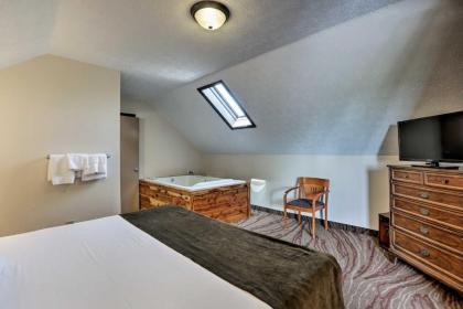 Burkesville Apt with Deck Views and Pool Access! - image 9