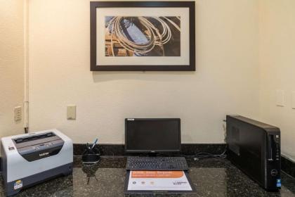 Quality Suites Ft Worth Burleson - image 2