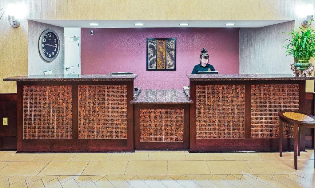 La Quinta by Wyndham Burleson - image 4
