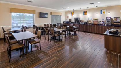 Best Western Plus Burleson Inn & Suites - image 5