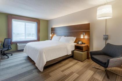 Holiday Inn Express Hotel & Suites Burlington an IHG Hotel - image 15