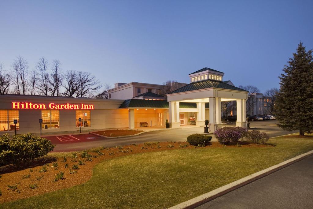 Hilton Garden Inn Boston-Burlington - image 3