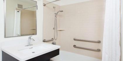 Sonesta Simply Suites Boston Burlington - image 16