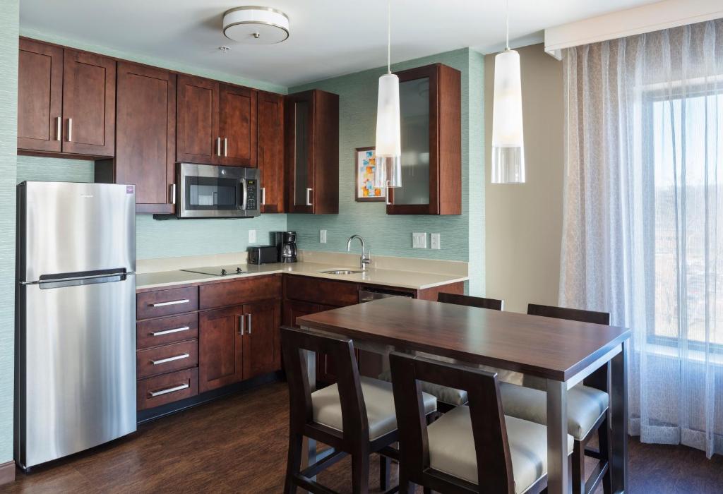 Residence Inn by Marriott Boston Burlington - image 5
