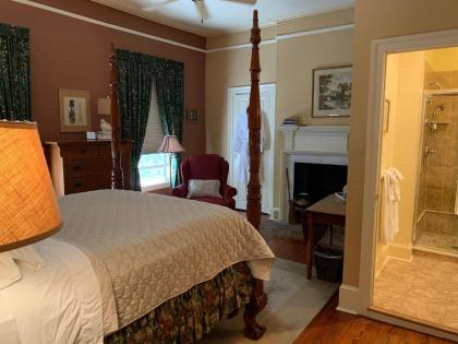 The Lily Inn - Burlington - image 10