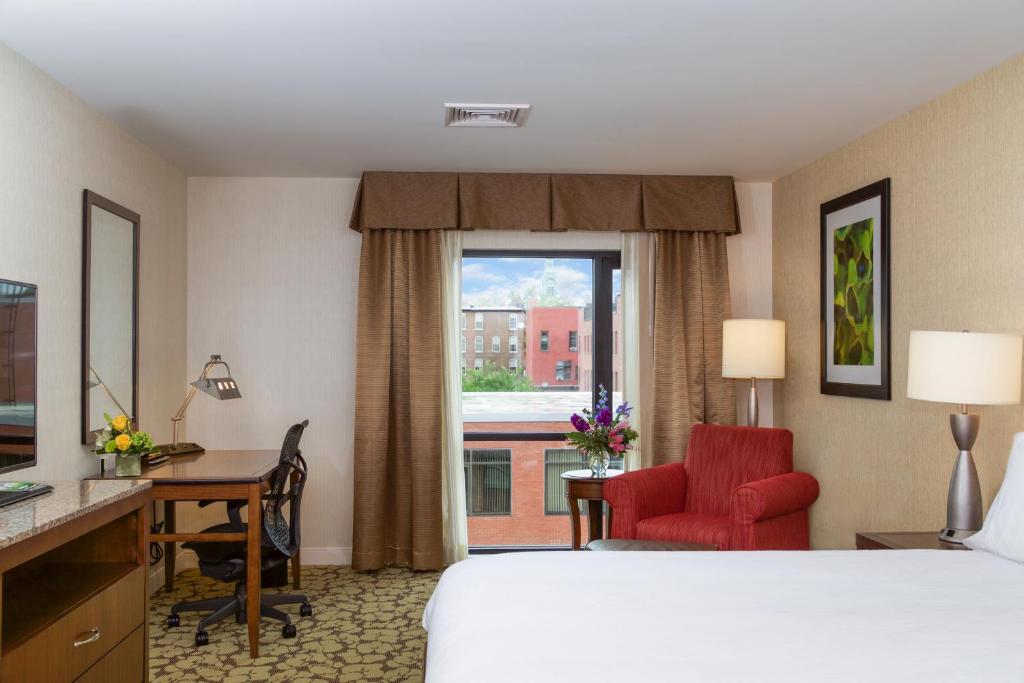 Hilton Garden Inn Burlington Downtown - image 4