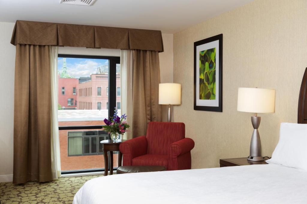 Hilton Garden Inn Burlington Downtown - image 7