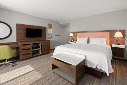 Hampton Inn & Suites Burlington - image 2