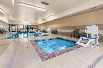 Hampton Inn & Suites Burlington - image 8