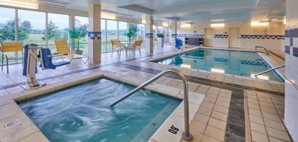 Fairfield Inn & Suites Burlington - image 11