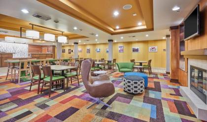 Fairfield Inn & Suites Burlington - image 13