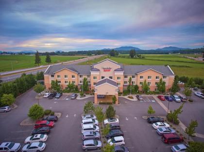 Fairfield Inn & Suites Burlington - image 2