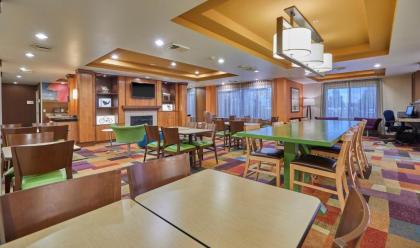 Fairfield Inn & Suites Burlington - image 5