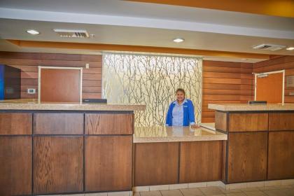 Fairfield Inn & Suites Burlington - image 7