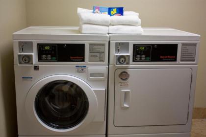 Hampton Inn - Burlington - image 11