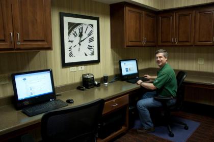 Hampton Inn - Burlington - image 15