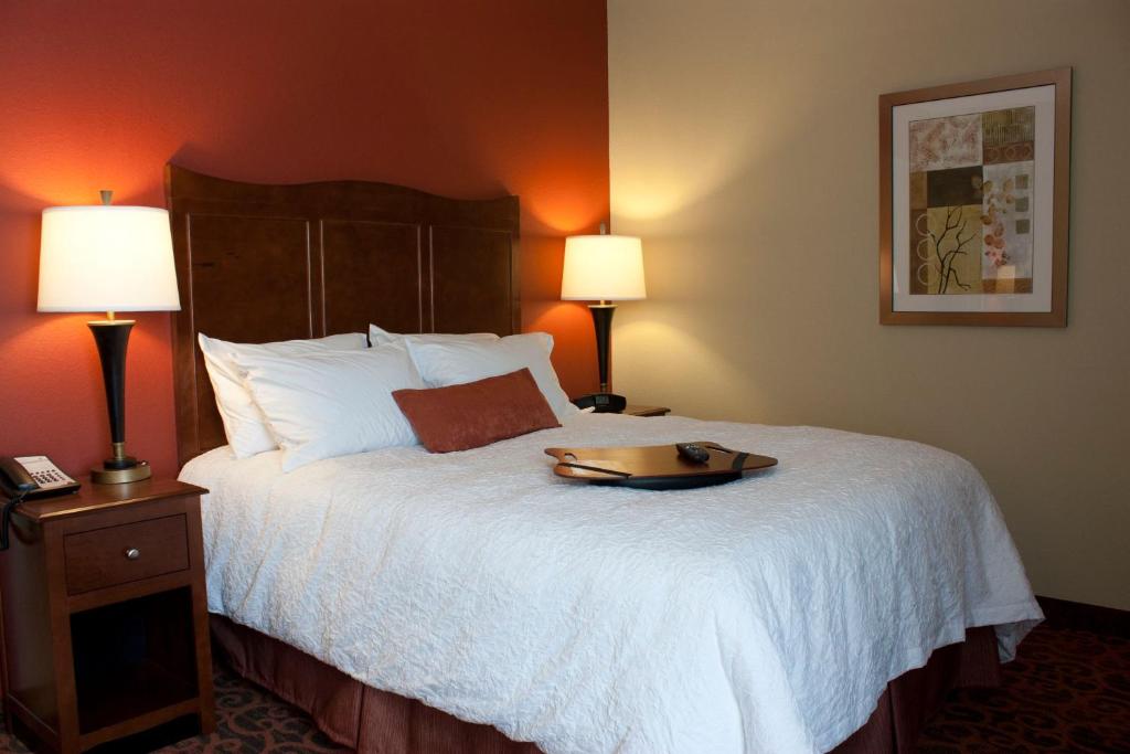 Hampton Inn - Burlington - image 4