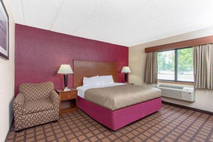 AmericInn by Wyndham Burlington - image 11