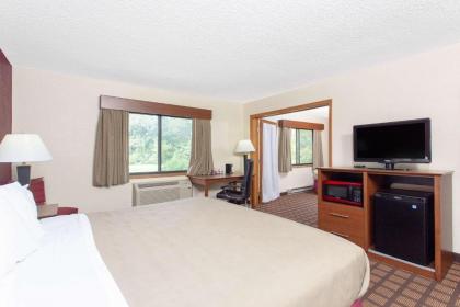 AmericInn by Wyndham Burlington - image 7
