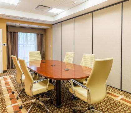 Hampton Inn & Suites Burlington - image 14
