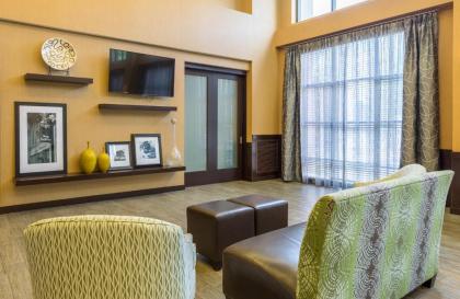 Hampton Inn & Suites Burlington - image 9