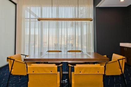 Courtyard by Marriott Burlington - image 2